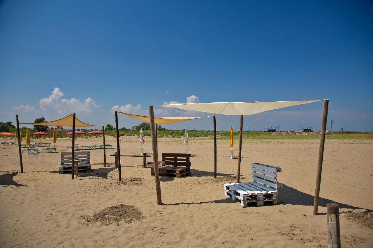 Le Terrazze Apartments Lido di Spina Exterior photo